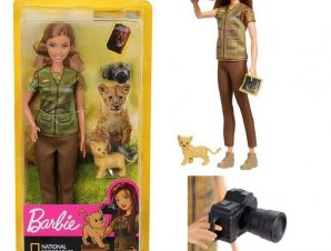 Barbie National Geographic Pop Nature photographer